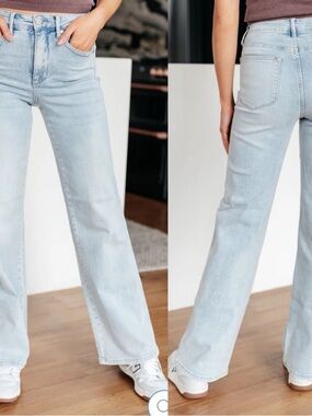 Judy Blue Jeans Women’s 5/27 High Rise Straight Leg Light Wash Stretch Denim